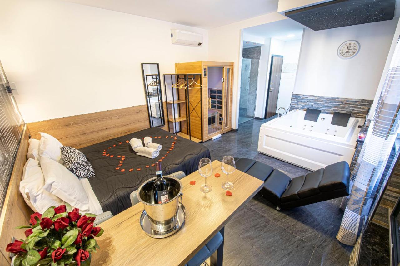 Virtus Prestige - Rooms & Apartments 로마 외부 사진